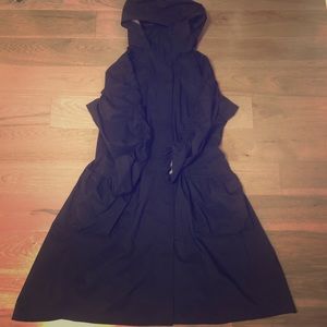 Lululemon departure smooth packable rain jacket.